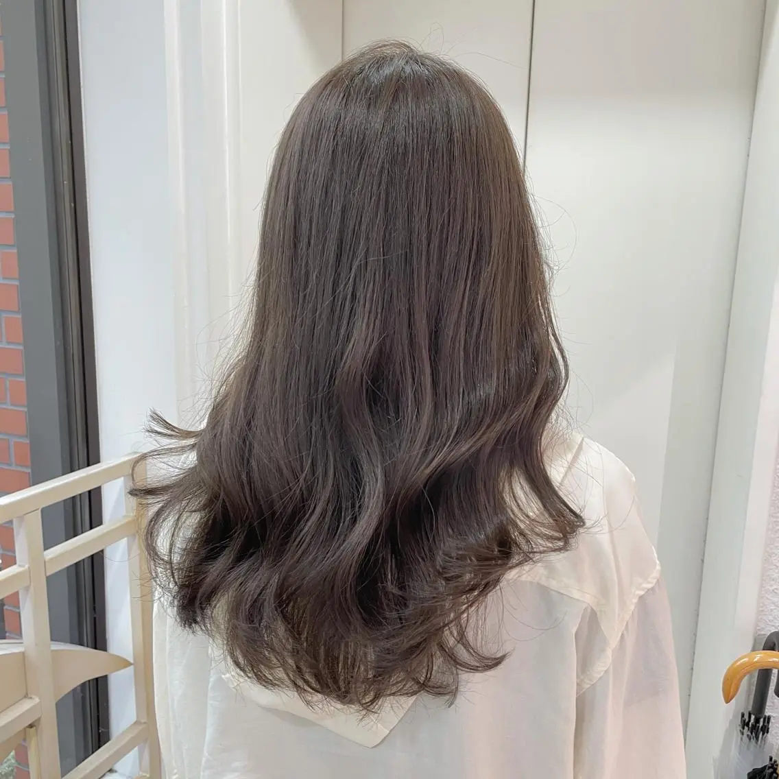 ロング カラー TRENCH 相澤 果歩のヘアスタイル