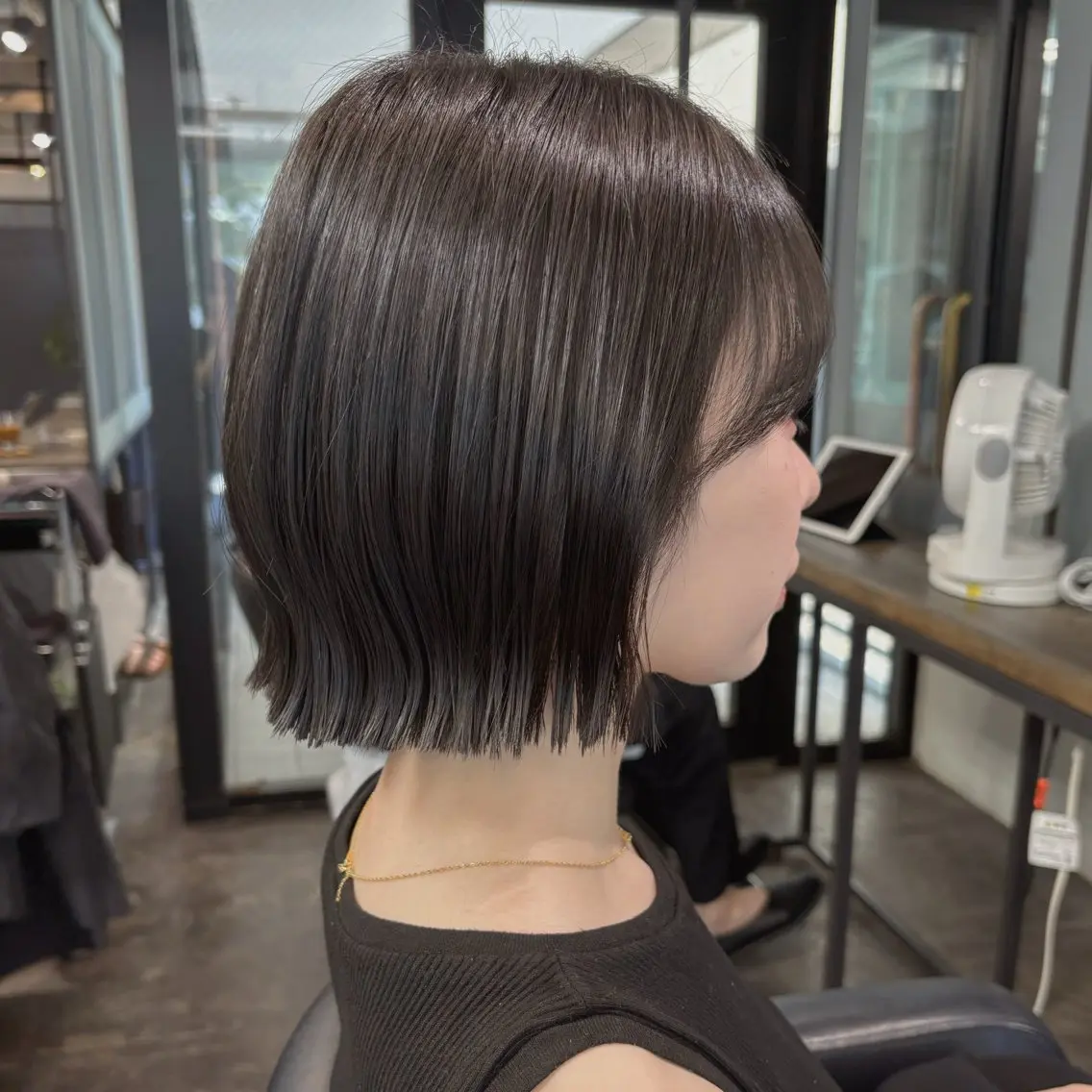 ショート 切りっぱなしボブ ボブ カット 韓国ヘア/縮毛矯正 /レイヤー🫧ユイカのヘアスタイル