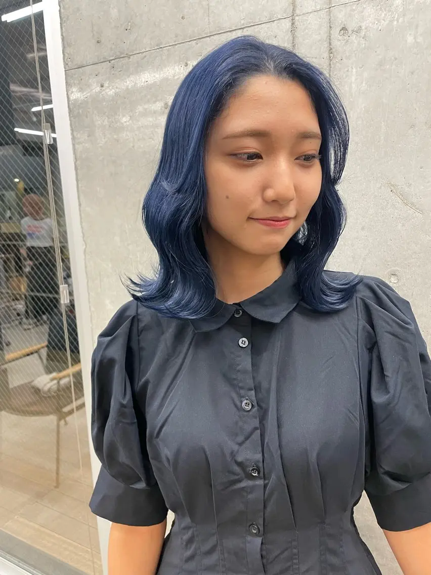 セミロング カラー インナーカラー 推し ブリーチ 髪質改善のヘアスタイル