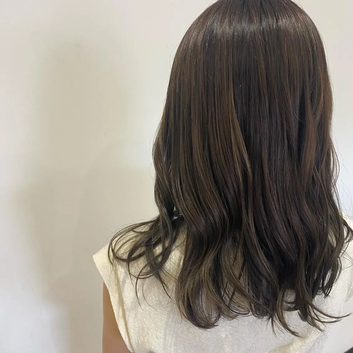 カラー 田谷 夏生のヘアスタイル