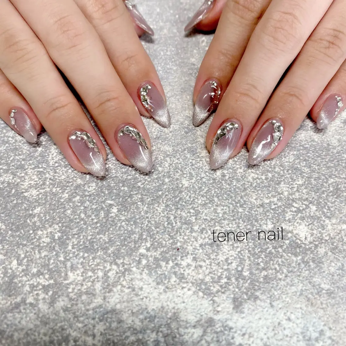 ネイル フレンチネイル キラキラネイル マグネットネイル マグネットフレンチ テネルネイル tener nailのネイルデザイン