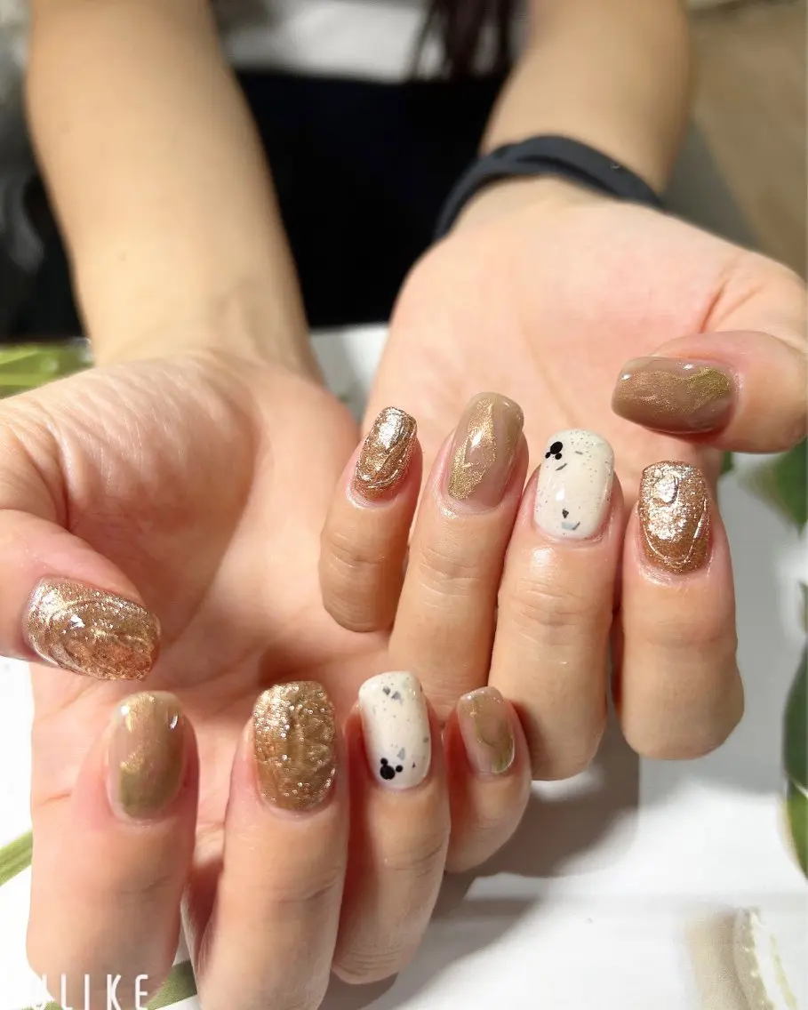 ネイル ニュアンスネイル ハンドネイル 吉野✨ ネイルデザイナー✨のネイルデザイン