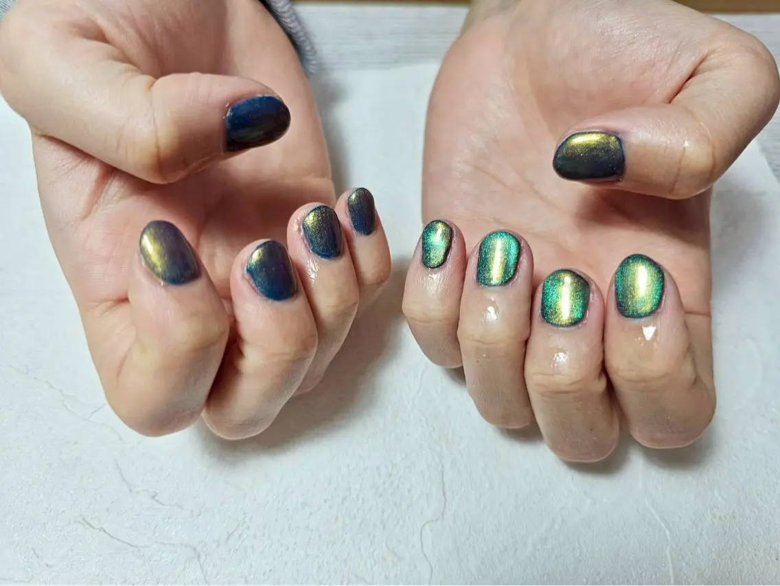ネイル オーロラネイル フットネイル フレンチネイル ジェルネイル マグネットネイル ハンドネイル mogunail &blowのネイルデザイン
