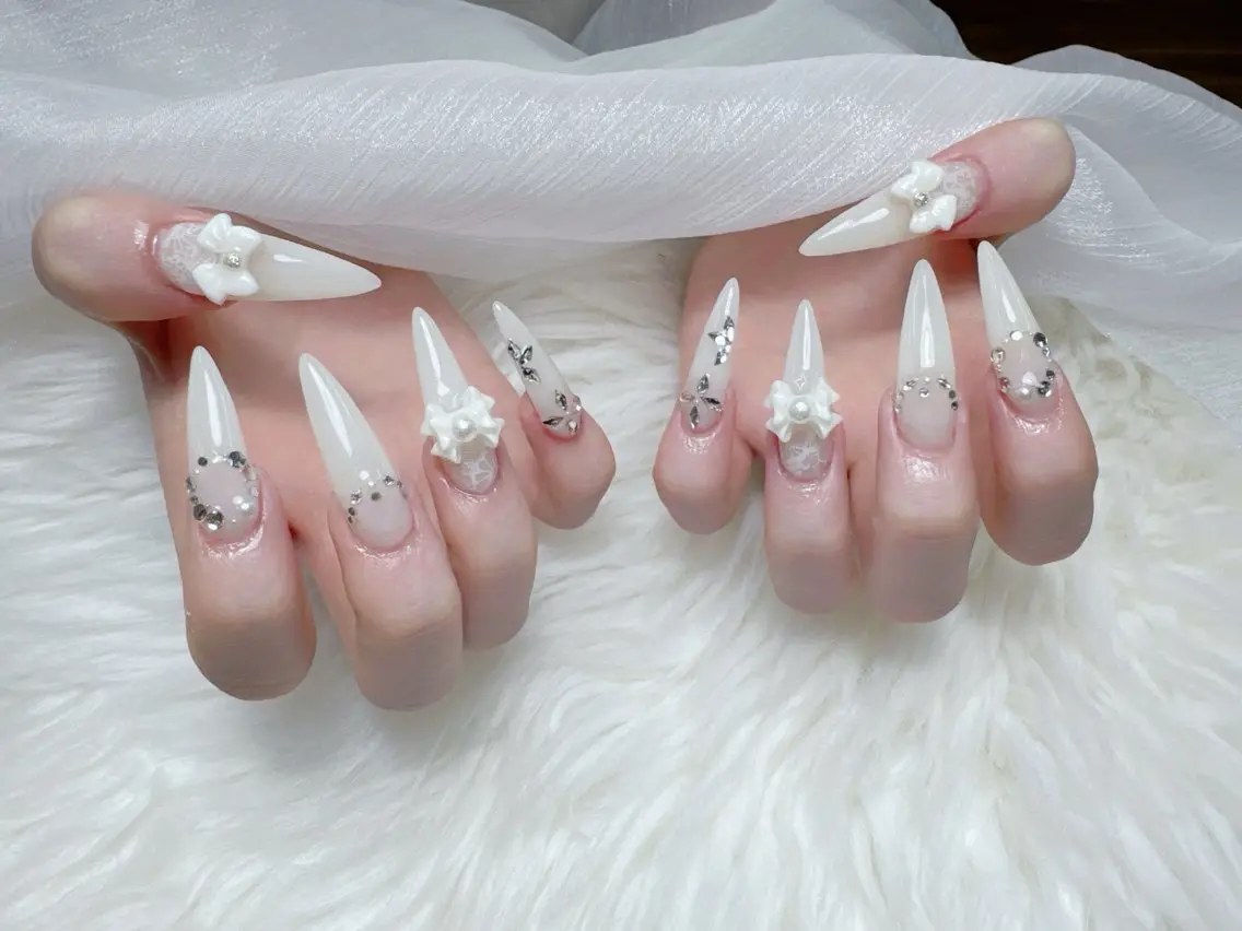 ネイル ブルー フットネイル フレンチネイル 韓国ネイル マグネットネイル ハンドネイル ハンドケア Hara Nail 【持ち込みOK】のネイルデザイン