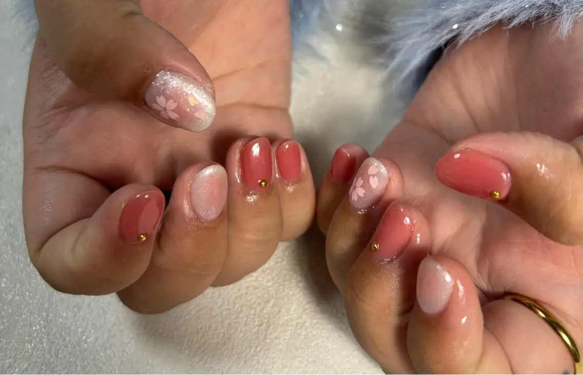 ネイル オーロラネイル 桜ネイル フラワーネイル フットネイル フレンチネイル ハンドネイル kiki nail たまプラーザのネイルデザイン