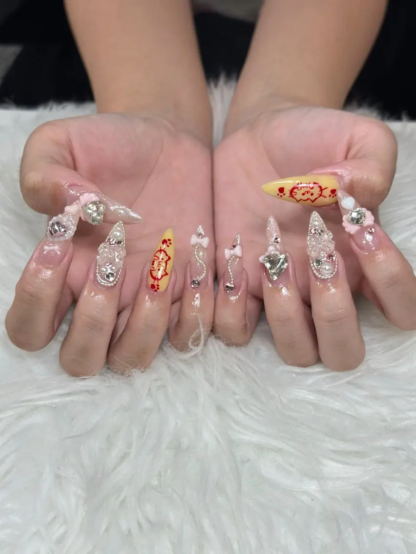 ネイル チークネイル ドット フレンチネイル グラデーション ハート ハンドネイル ハンドケア Eli Muse 新宿ネイルのネイルデザイン