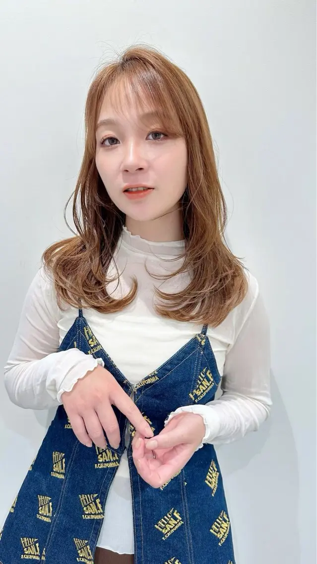 セミロング カラー カット ヘアカラー 小顔レイヤー/ ベージュ🤍Rieのヘアスタイル