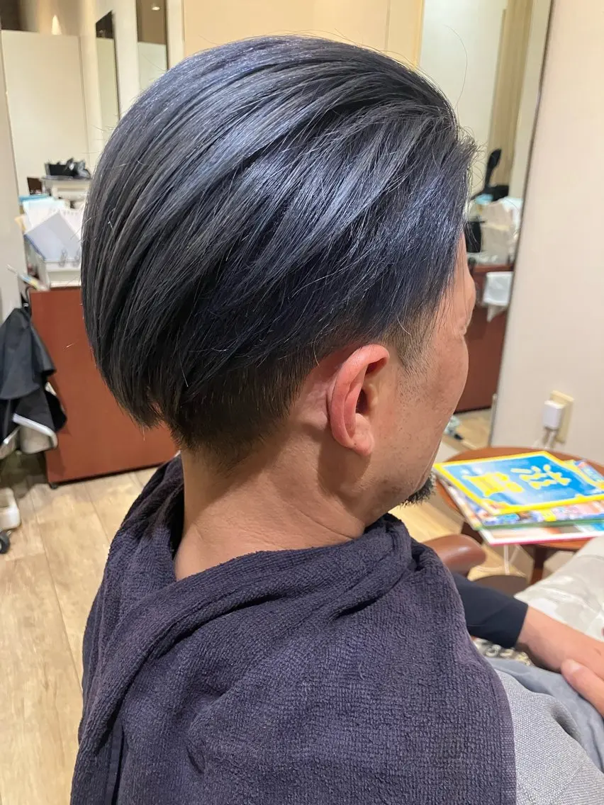 カラー メンズ メンズブリーチ ブリーチ シルバー salon C ヤマダのヘアスタイル