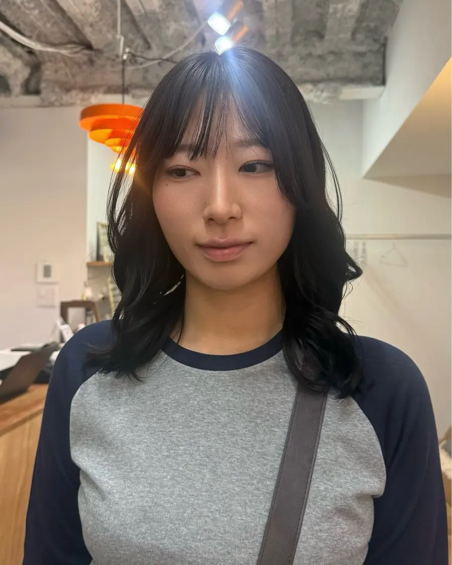 セミロング ボブ 顔まわりレイヤー レイヤーカット 似合わせカット ウルフカット カット ヘアカラー トリートメント sayuri/心斎橋 /ハイトーンカラーのヘアスタイル