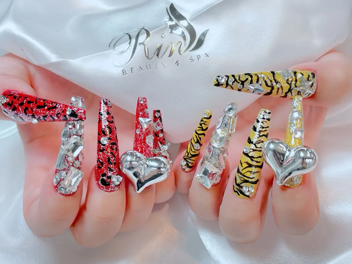ネイル アートネイル フレンチネイル キラキラネイル 韓国ネイル 水色 ハンドネイル Rin Nail 新大久保店のネイルデザイン