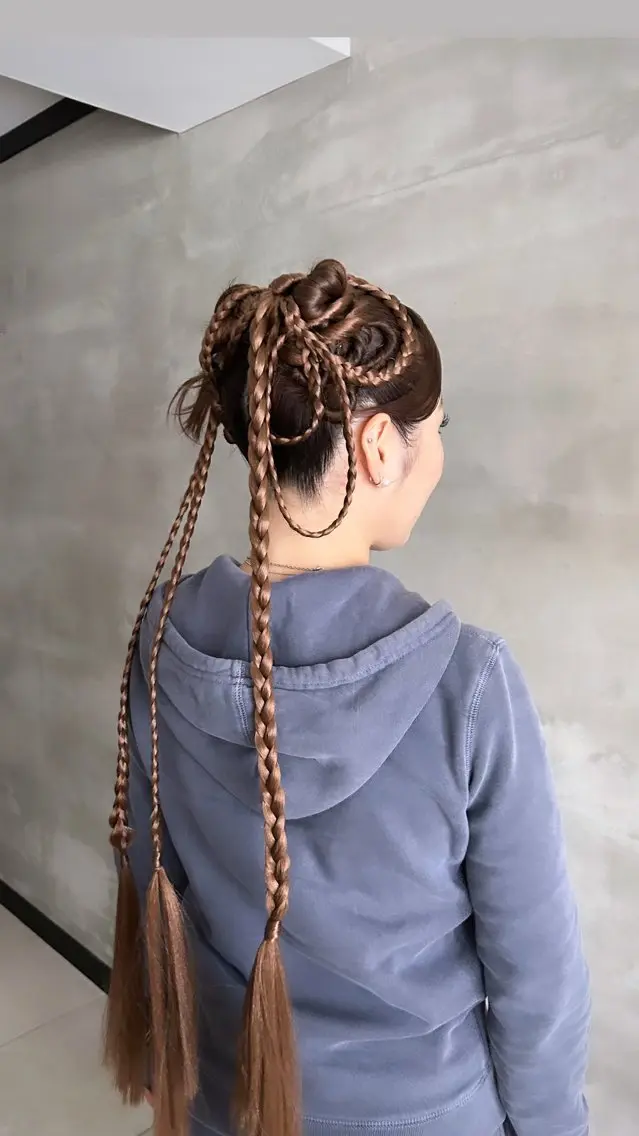 ロング ヘアアレンジ ヘアセット タナカ カナ🫧のヘアスタイル