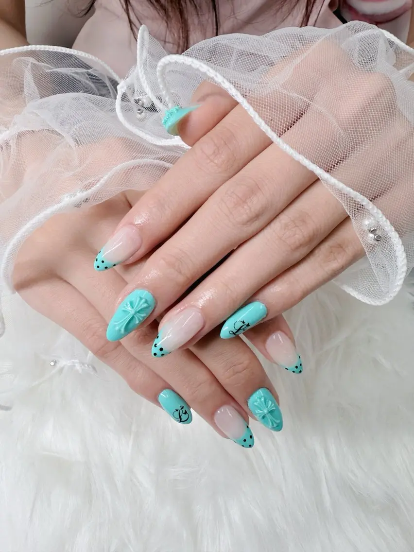 ネイル 韓国ネイル マグネットネイル 持ち込み ハンドネイル Dyo Nail_Royalのネイルデザイン