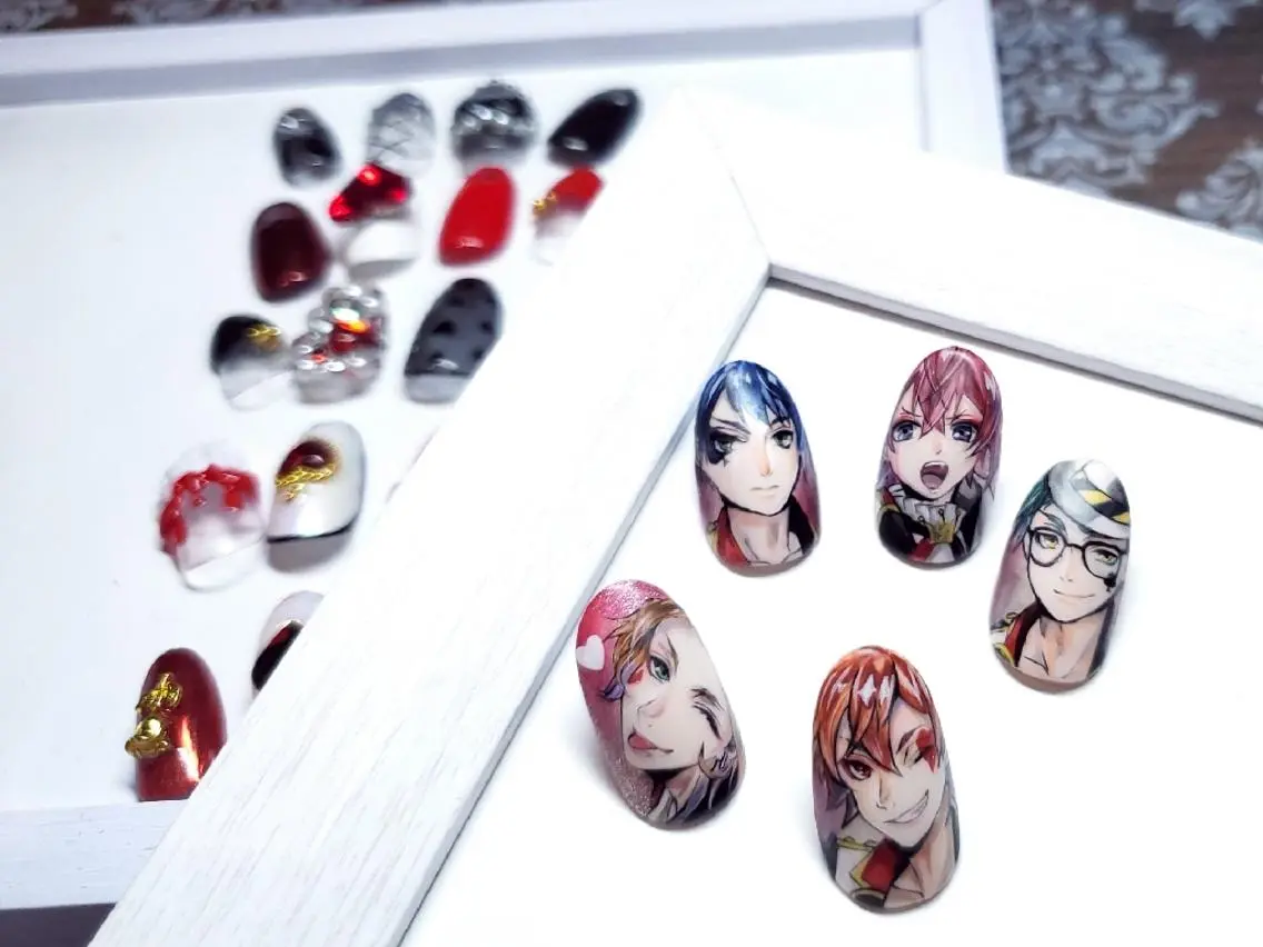 【痛ネイル】イラスト3Dアート3本+オフ+長さだし※1週間前予約の写真