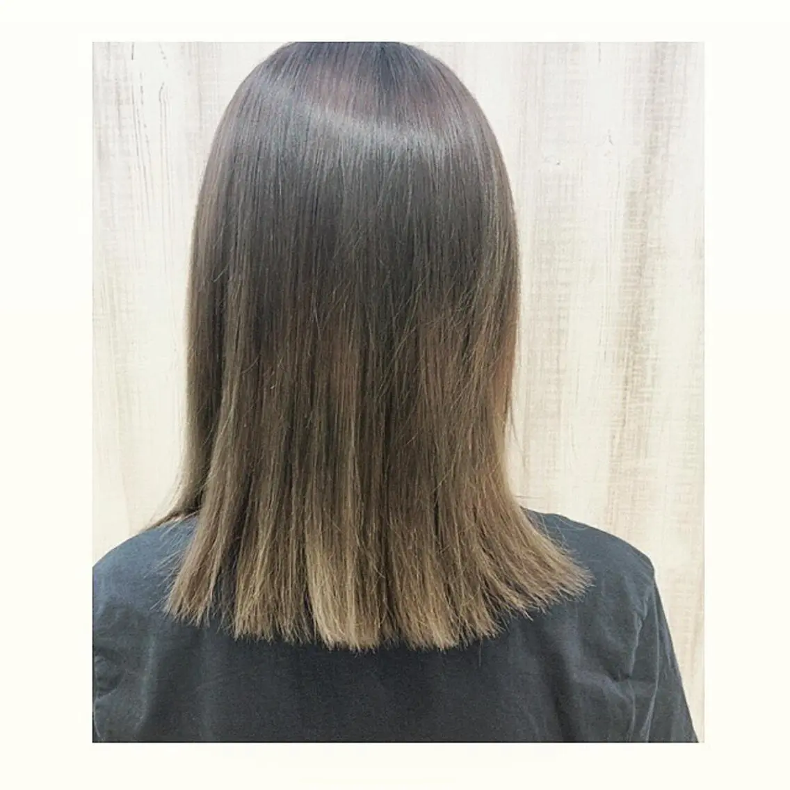 ミディアム カラー グラデーションカラー 透明感♡︎♡︎ 佐々木早苗のヘアスタイル