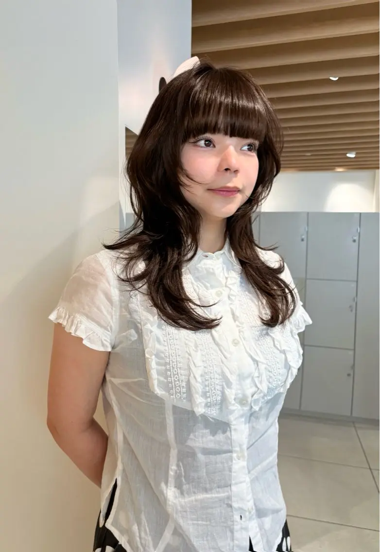 ロング カラー オリーブカラー レイヤーカット ロング カット ヘアカラー トリートメント 似合わせ🪽 riona🫧のヘアスタイル