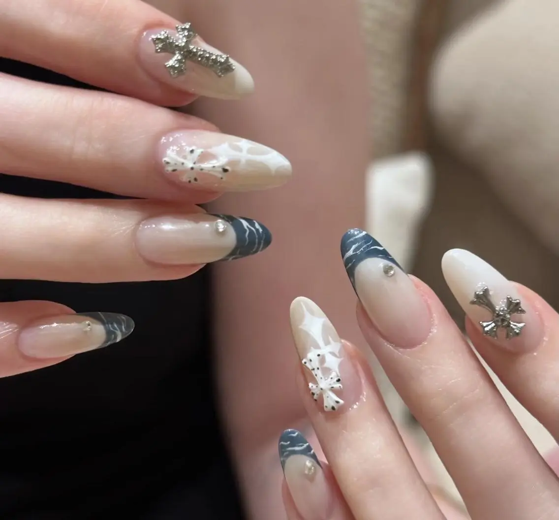 ネイル ハンドネイル 🎀 KiKi_nailのネイルデザイン