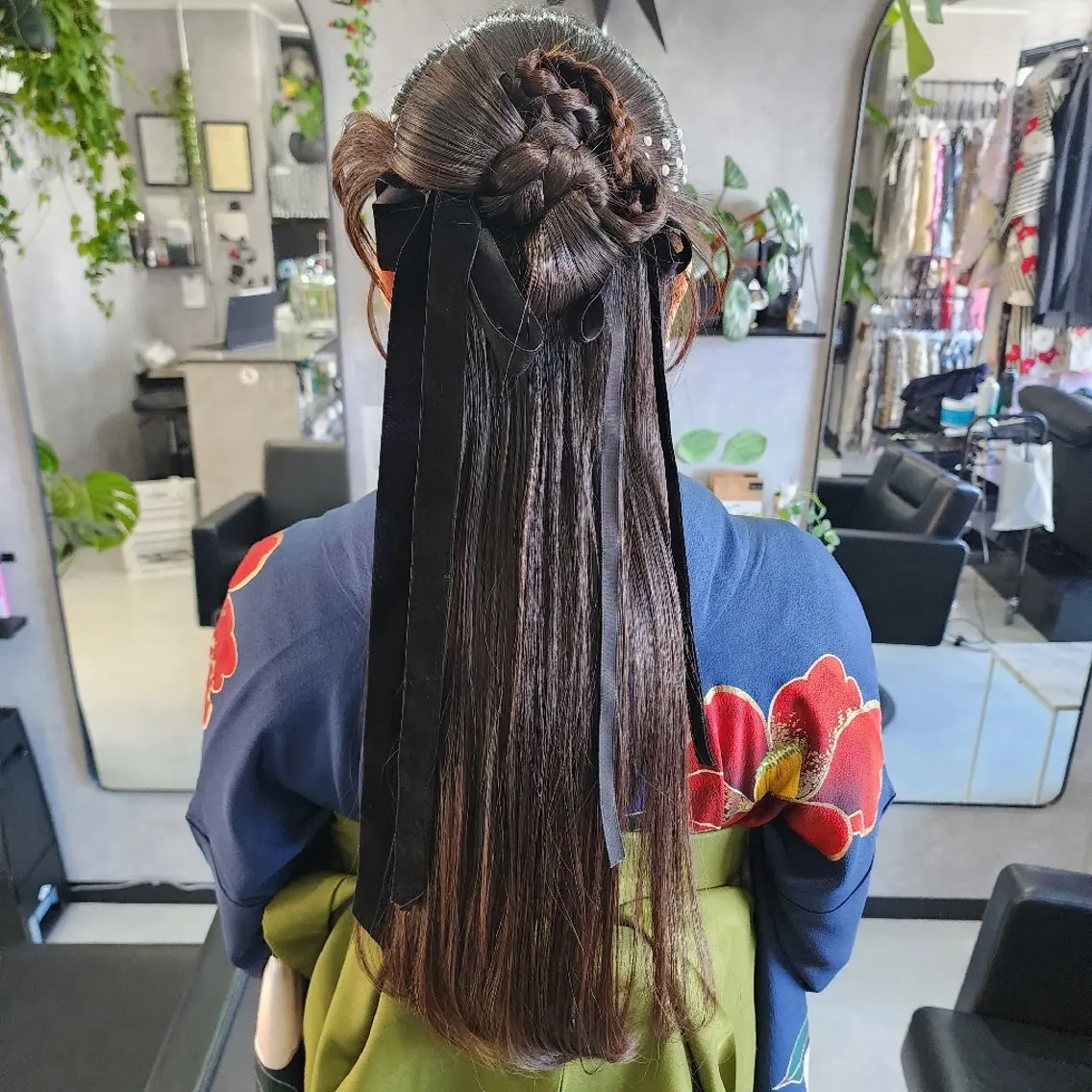 ヘアアレンジ 成人式 卒業式のヘアスタイル ESTELA... OHARA のヘアスタイル