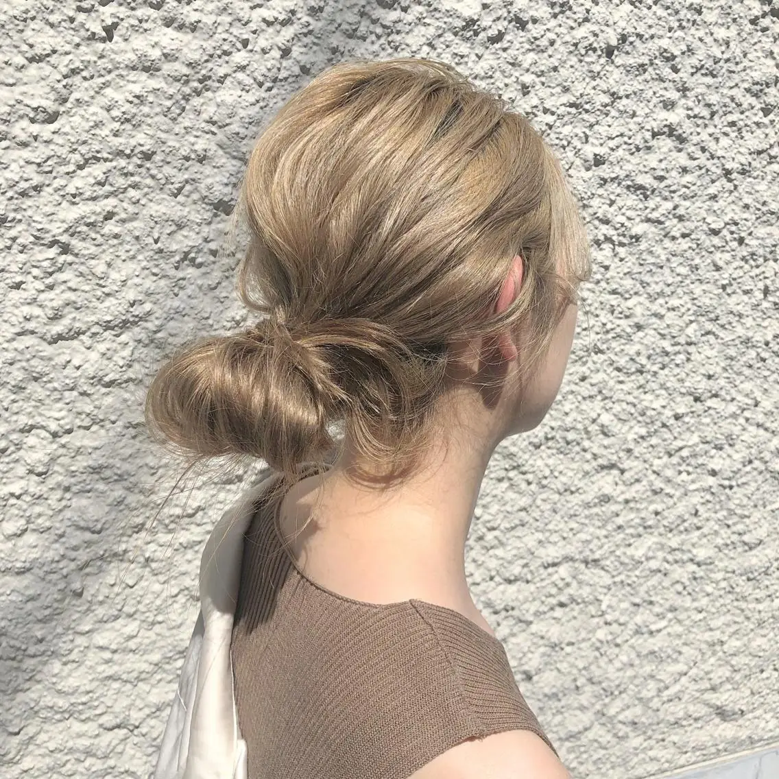 カラー ニシオカ タクヤのヘアスタイル