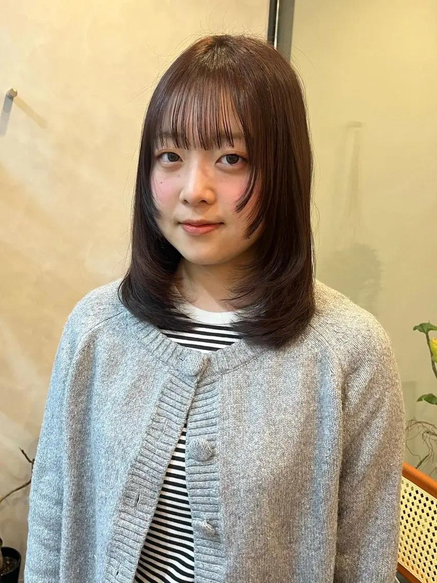 ミディアム カラー 髪質改善 レイヤーカット トリートメント 酸性ストレート カット ヘアカラー トリートメント 髪質改善/レイヤー/ ボブ/磯野史歩のヘアスタイル