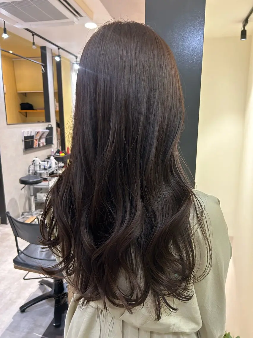 ロング カラー グレージュ ラベンダーカラー ラベンダーグレージュ ラベンダーグレー hubhair レイヤー/透明感のヘアスタイル