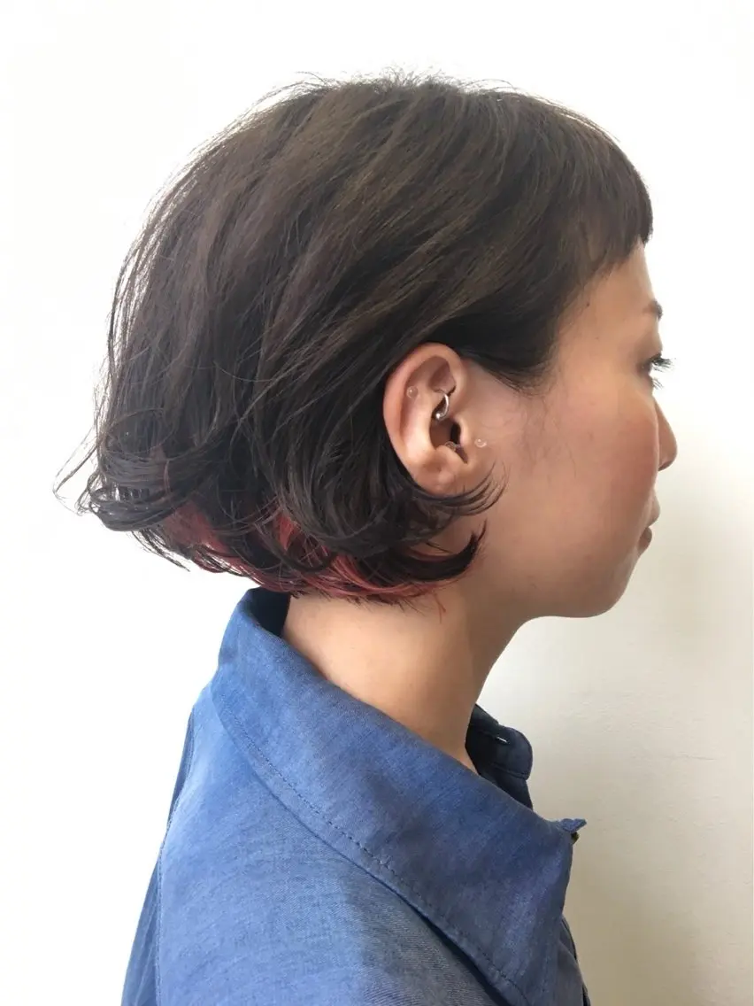 ショート カラー ショートボブ ブリーチ ボブ くせ毛 ショートヘア IKU顔周りレイヤー /ボブ/透明感カラーのヘアスタイル