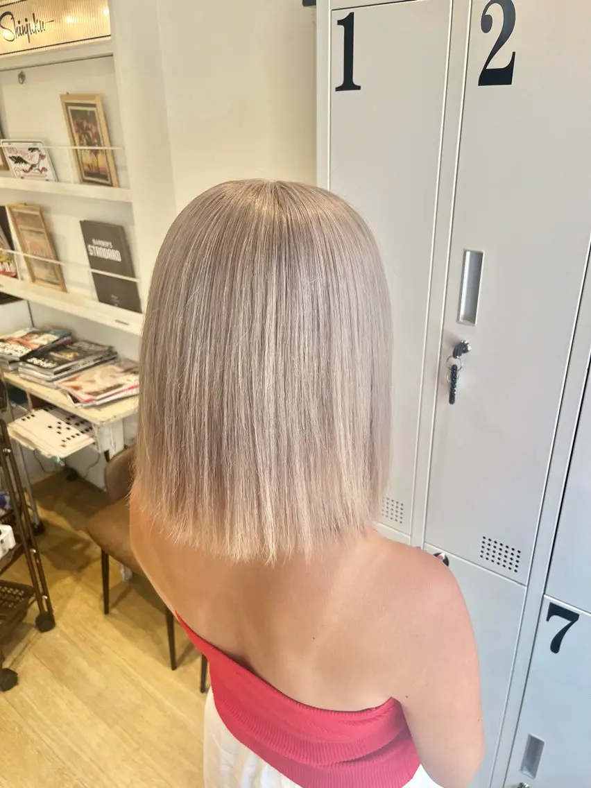 ミディアム カラー グレージュ カット ヘアカラー トリートメント 新宿/吉松 大輝のヘアスタイル