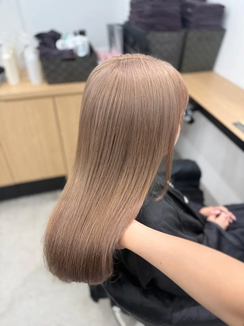 カラー 透明感カラー🫧 EMAのヘアスタイル