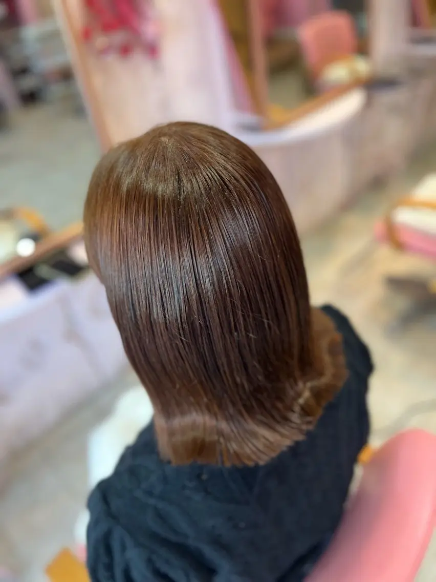 ミディアム 椎名 海咲のヘアスタイル