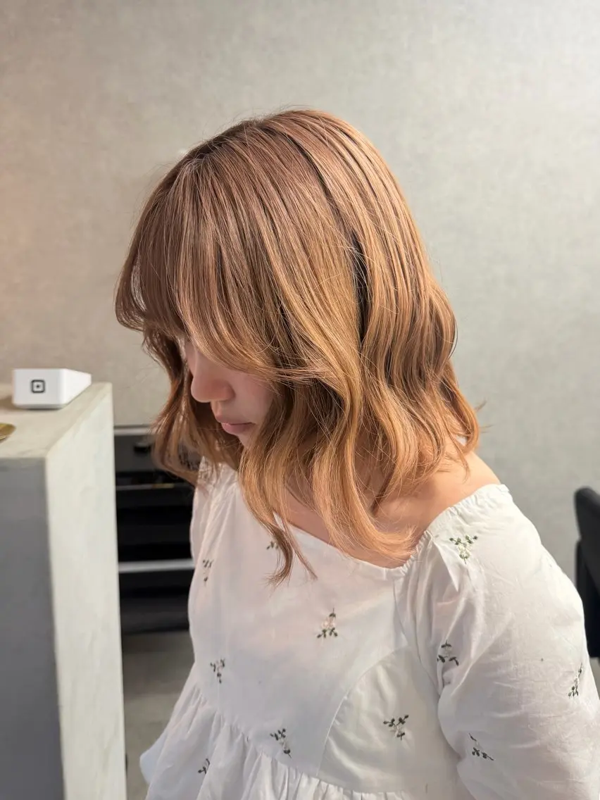 ミディアム カラー ブリーチ ヘアカラー アヤカ （AYAKA）のヘアスタイル