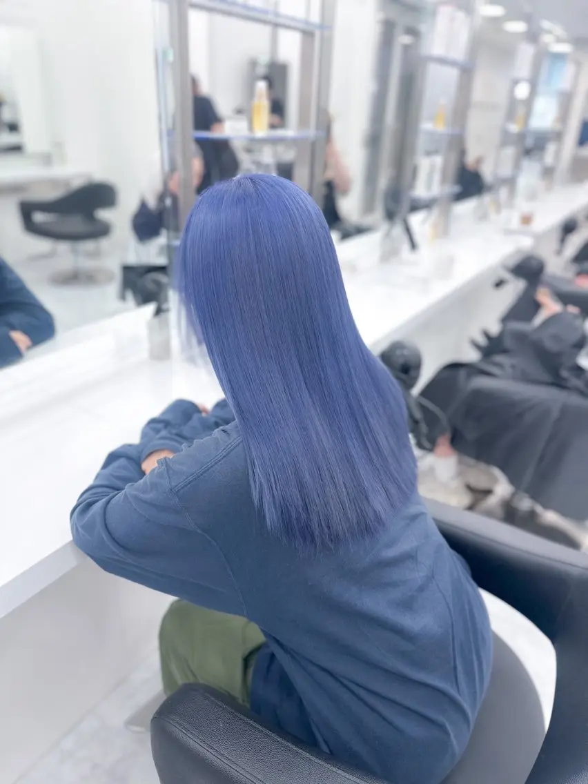 セミロング カラー ダメージレスブリーチ ×美髪矯正【滝太】のヘアスタイル