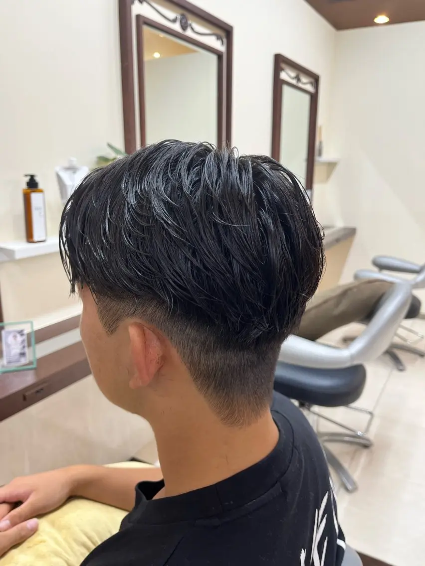 ショート パーマ メンズ センターパート メンズパーマ ニュアンスパーマ 🧊メンズ特化🧊 高木航希のヘアスタイル