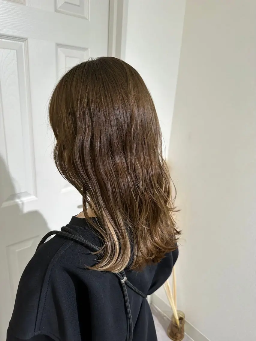 ロング 白澤 流輝のヘアスタイル