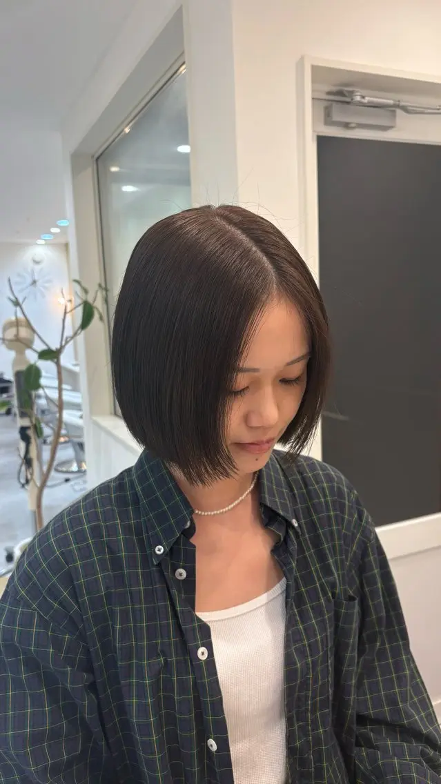 ショート カラー 透明感カラー 加賀谷 乙葉のヘアスタイル
