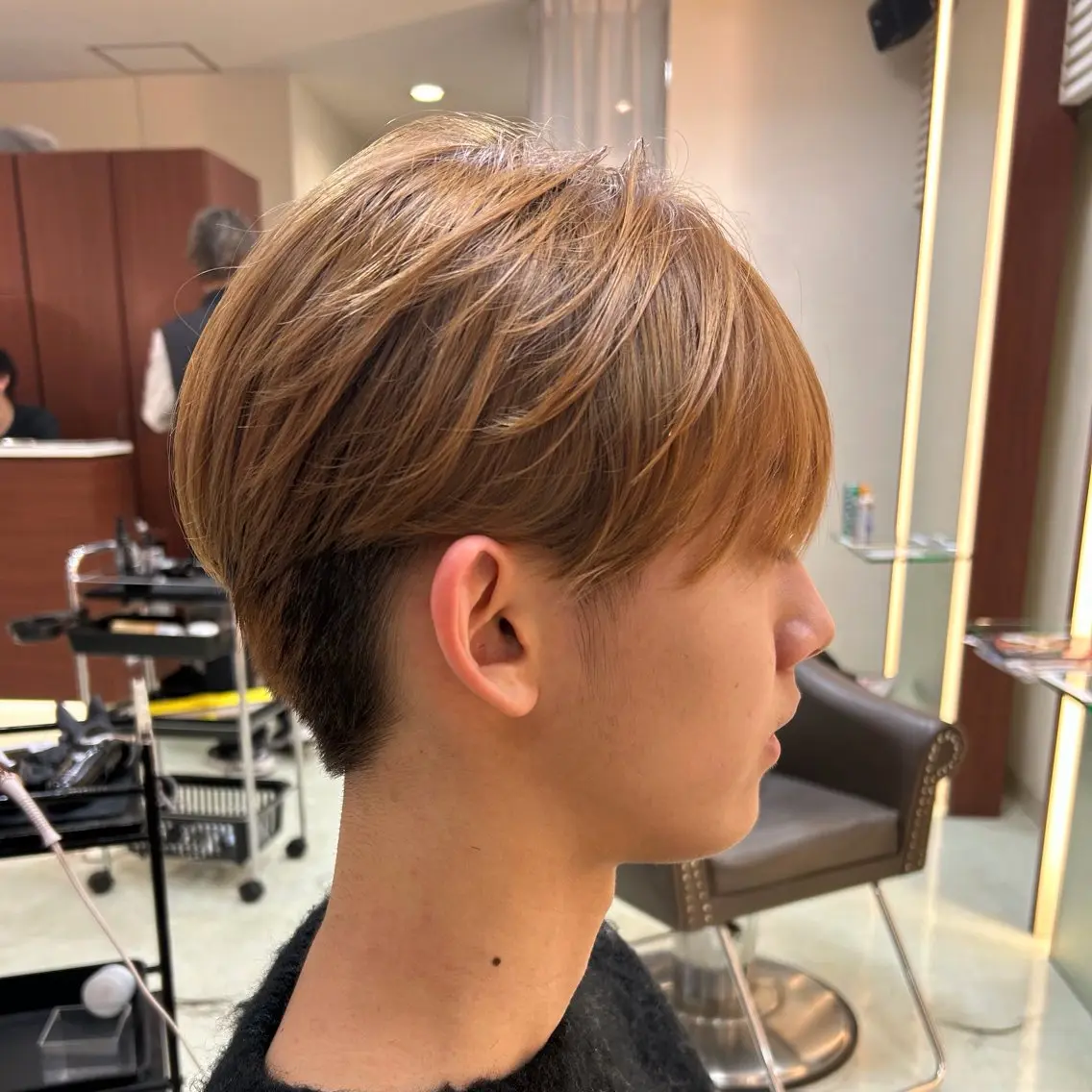 メンズ マッシュ カット 髪質改善|レイヤー| 三宅星哉のヘアスタイル