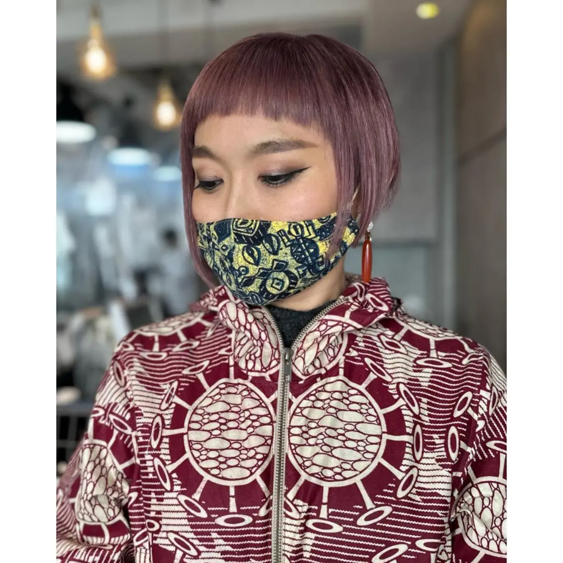 ショート カラー ヘアアレンジ メンズ キッズ 前下がりボブ メンズハイトーン ハイトーンカラー ボブ カット ヘアカラー トリートメント BRAIDS💎愛子 大人ハイライト💎のヘアスタイル