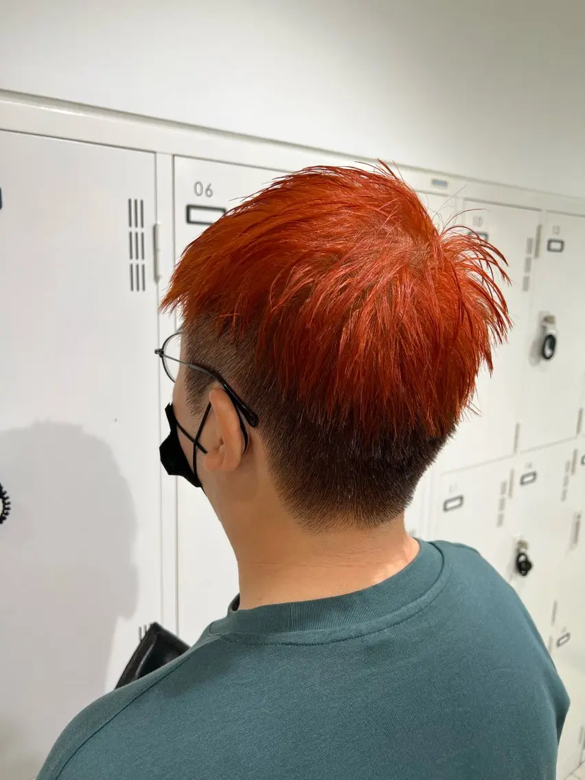 カラー メンズ メンズブリーチ ブリーチ オレンジ ヘアカラー トリートメント 【暖色カラー特化】 中山由梨のヘアスタイル
