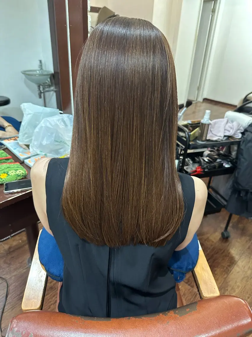 セミロング ヘアカラー 山本 孝行のヘアスタイル