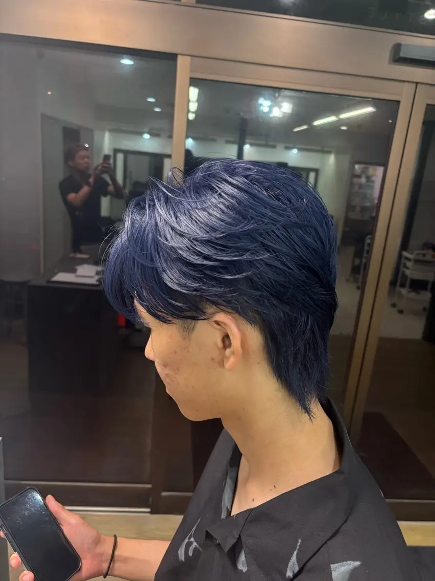ショート カラー ヘアアレンジ メンズ メンズブリーチ センターパート メンズハイトーン メンズインナーカラー メンズ韓国風 山田 昂太のヘアスタイル