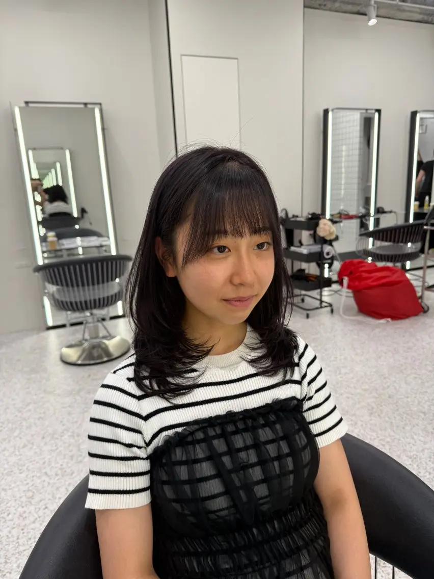セミロング レイヤーカット 透明感カラー/ 表参道/こはるのヘアスタイル