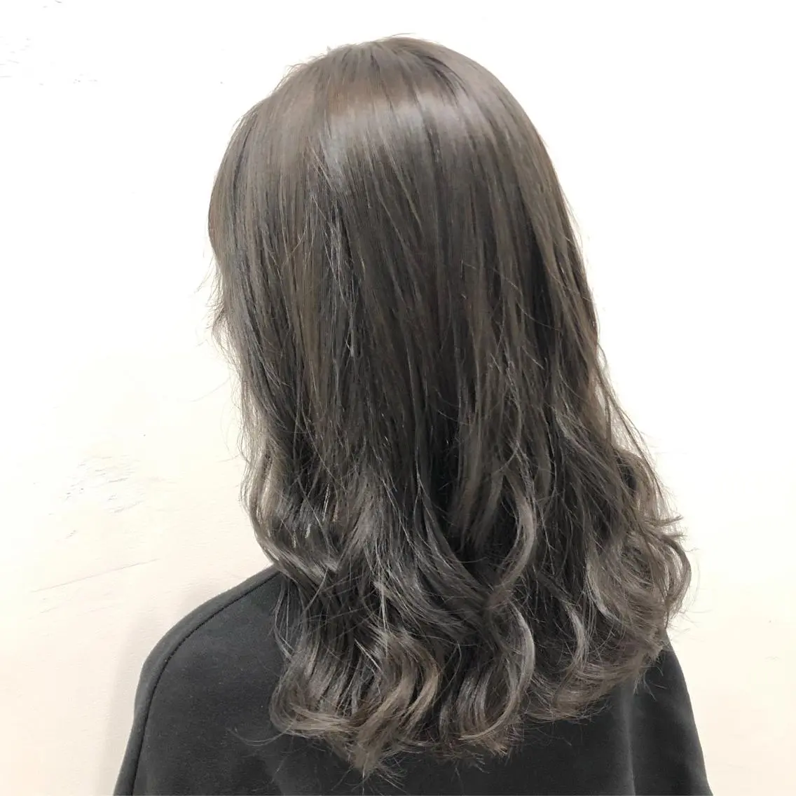 ロング カラー グレージュ アイスグレージュ カット ヘアカラー トリートメント 💖ブリーチなし透明 感💖ASAHIのヘアスタイル