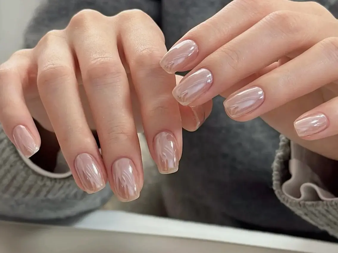 ネイル オーロラネイル 長さ出し フレンチネイル ジェルネイル ガラスフレンチ ハンドネイル Rela・S NAILのネイルデザイン
