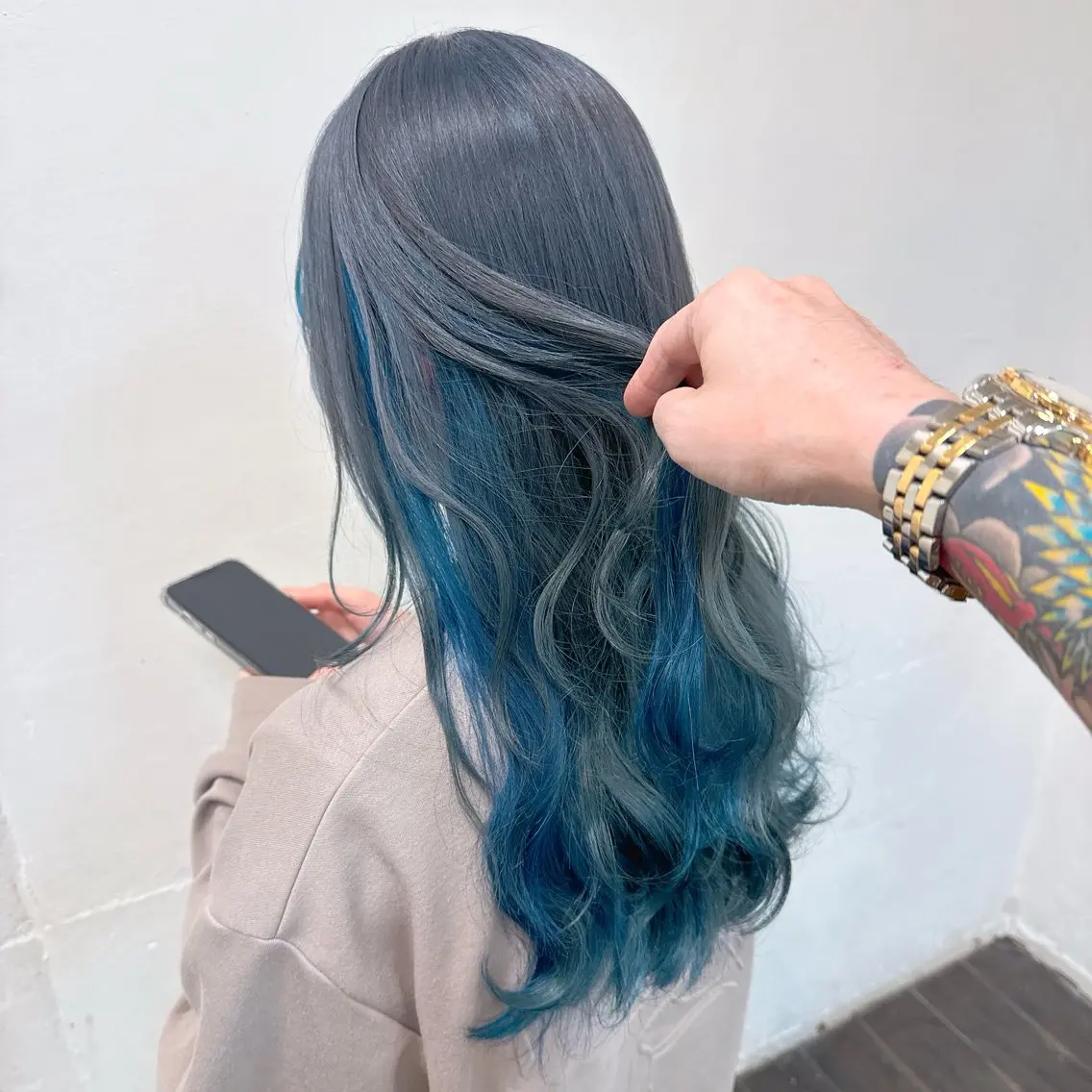 ロング カラー バレイヤージュ ブリーチ ブルーカラー ケアブリーチ ダブルカラー ヘアカラー トリートメント ブリーチの神 KYONのその他イメージ
