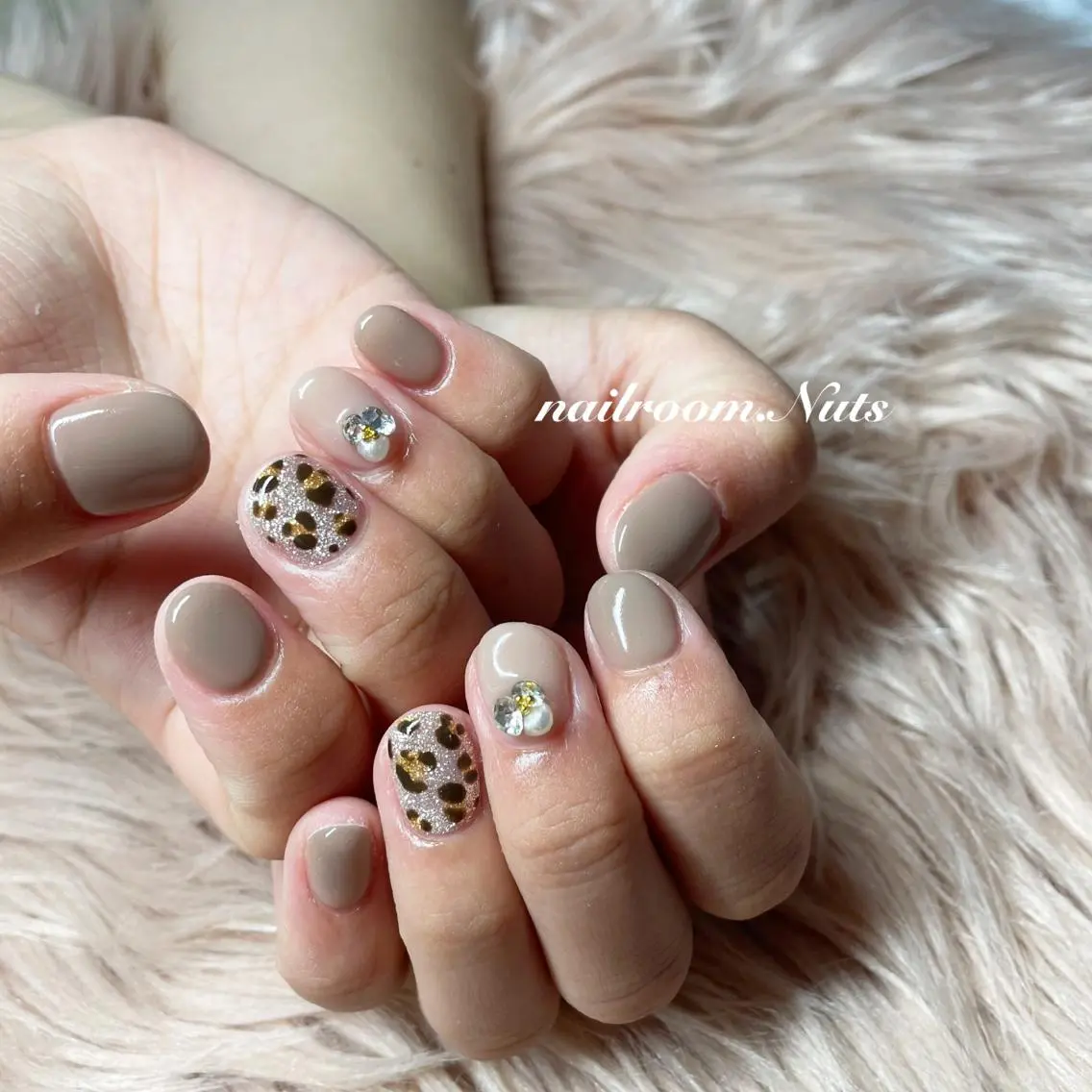 ネイル ハンドネイル nailsalon Nutsのネイルデザイン