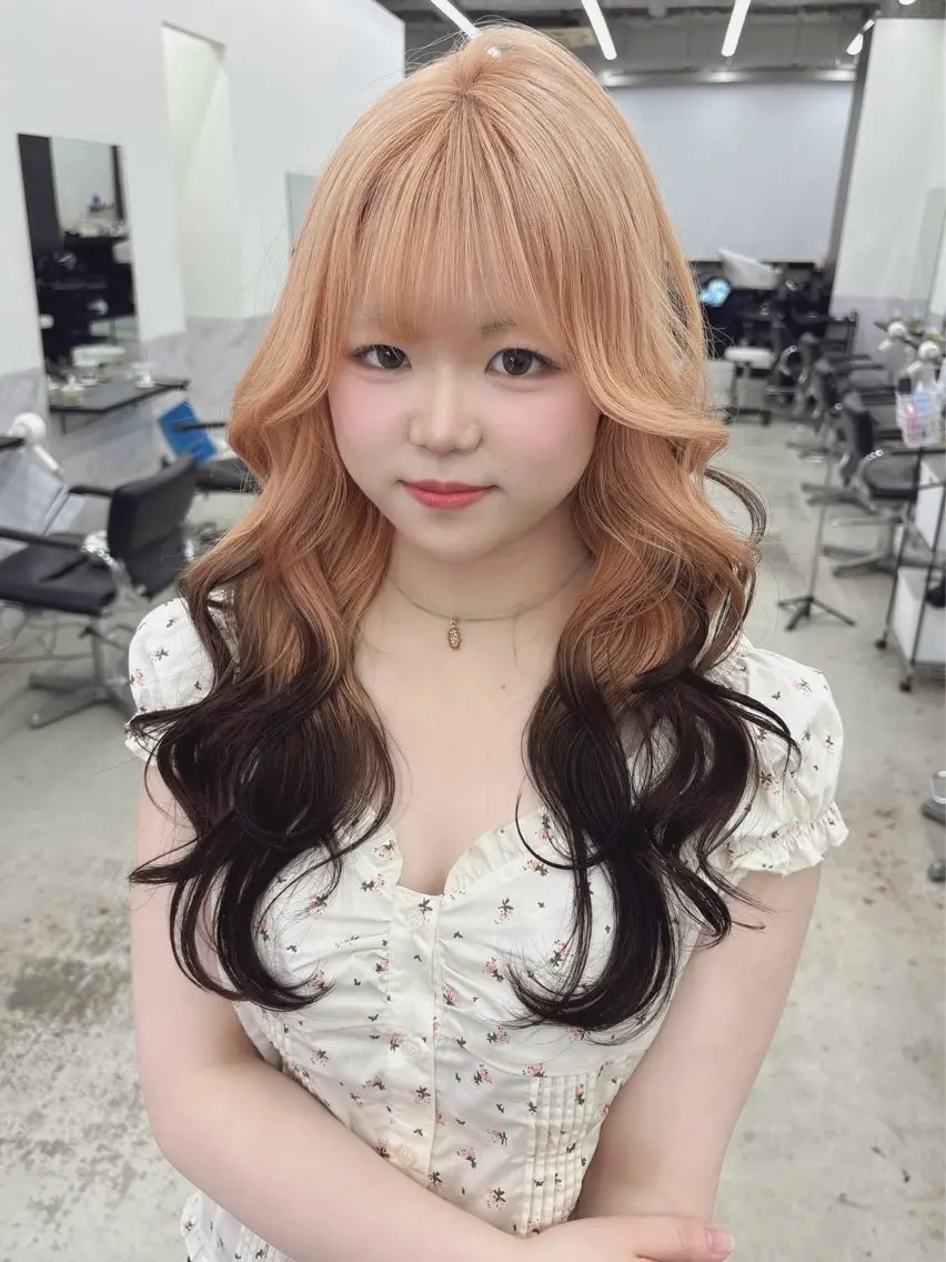 ロング カラー ベージュカラー ブリーチ ケアブリーチ デザインカラー オレンジ ヘアカラー ブリーチカラー/ デザインカラー/栄のヘアスタイル