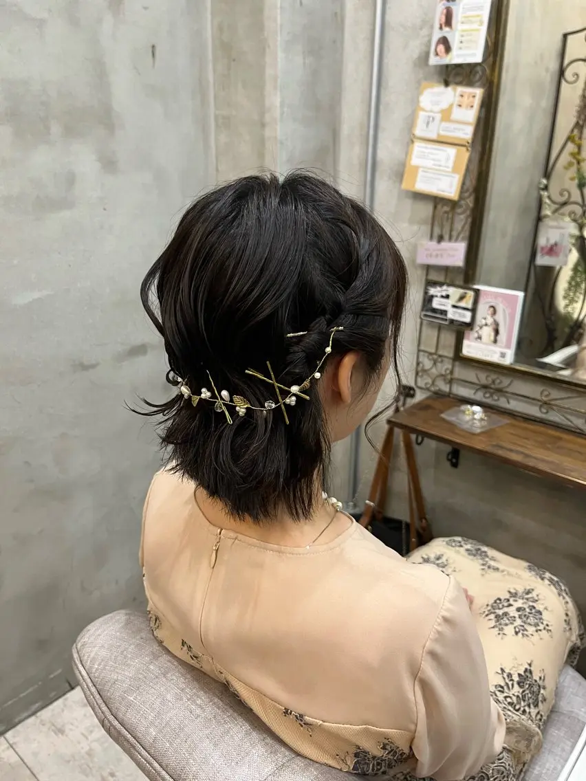 ミディアム ヘアアレンジ ハーフアップ ヘアセット 艶髪/ハイトーン/ ヘアセット/モエノのヘアスタイル