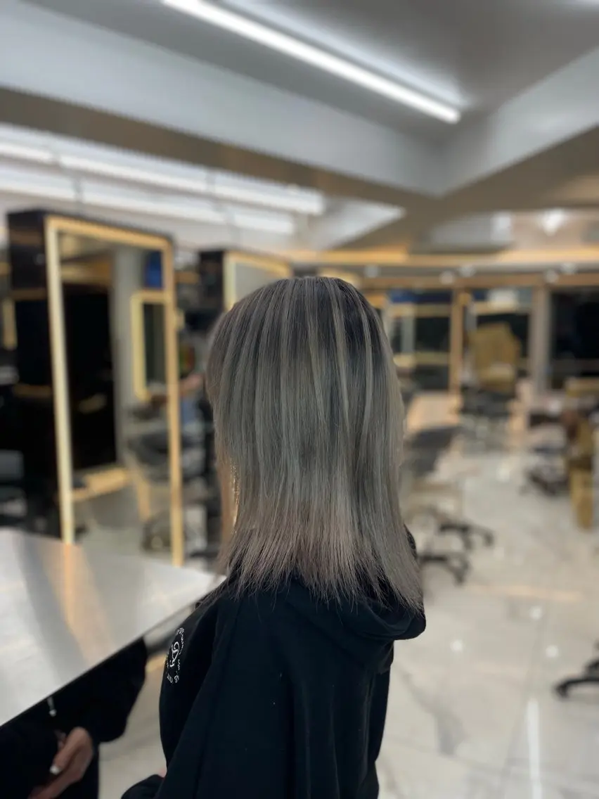 セミロング レイヤーカット 店長山田 やまでぃーのヘアスタイル