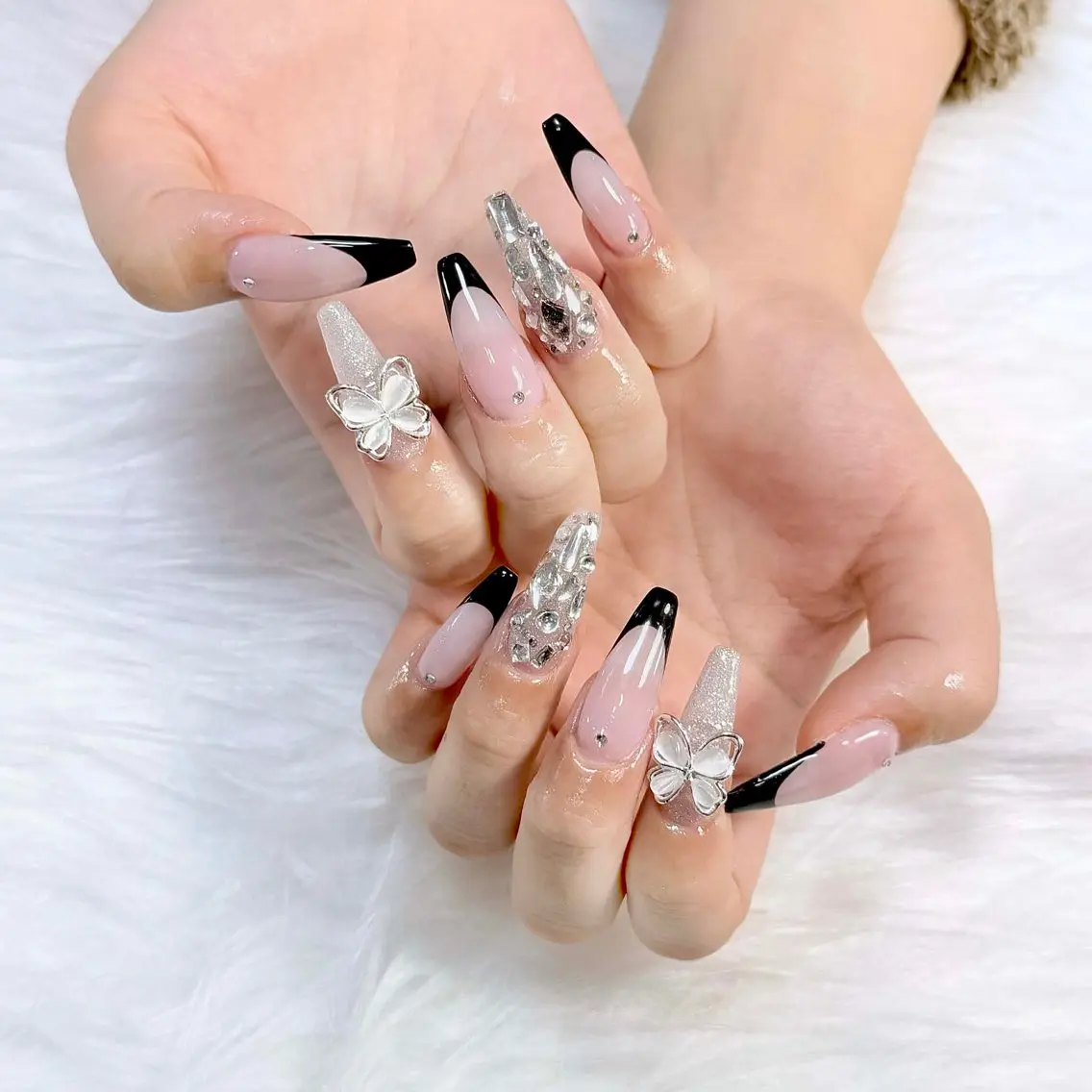 ネイル Hin Hana Nailのネイルデザイン