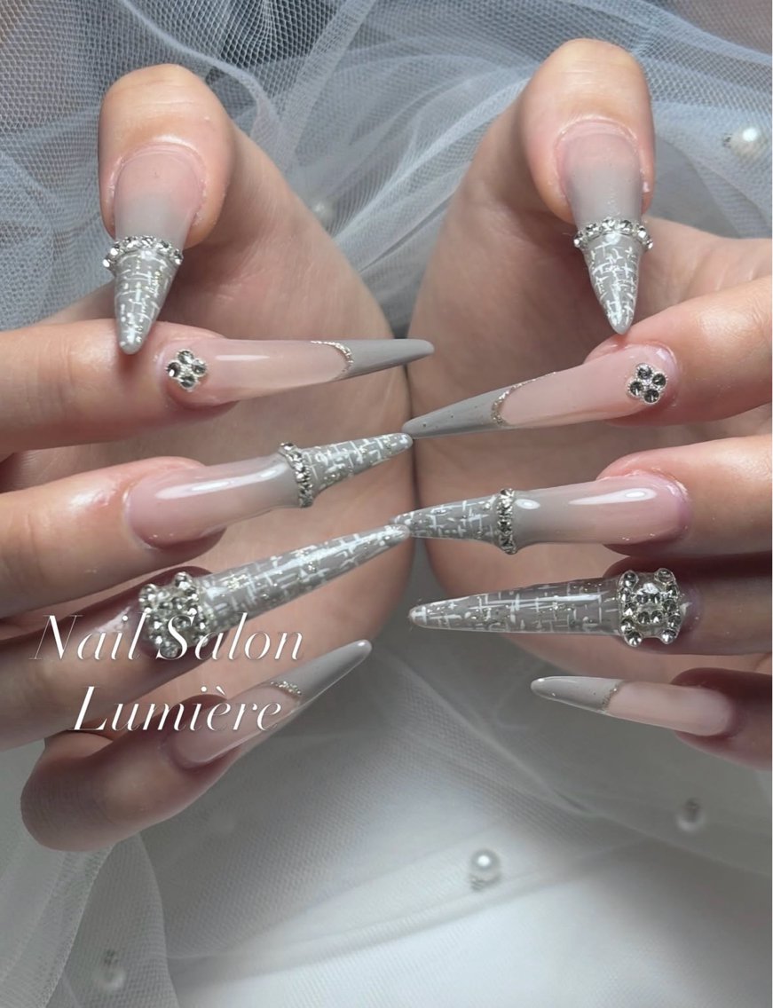 ネイル ハンドネイル Lumière｜ ロング｜ワンホンのネイルデザイン