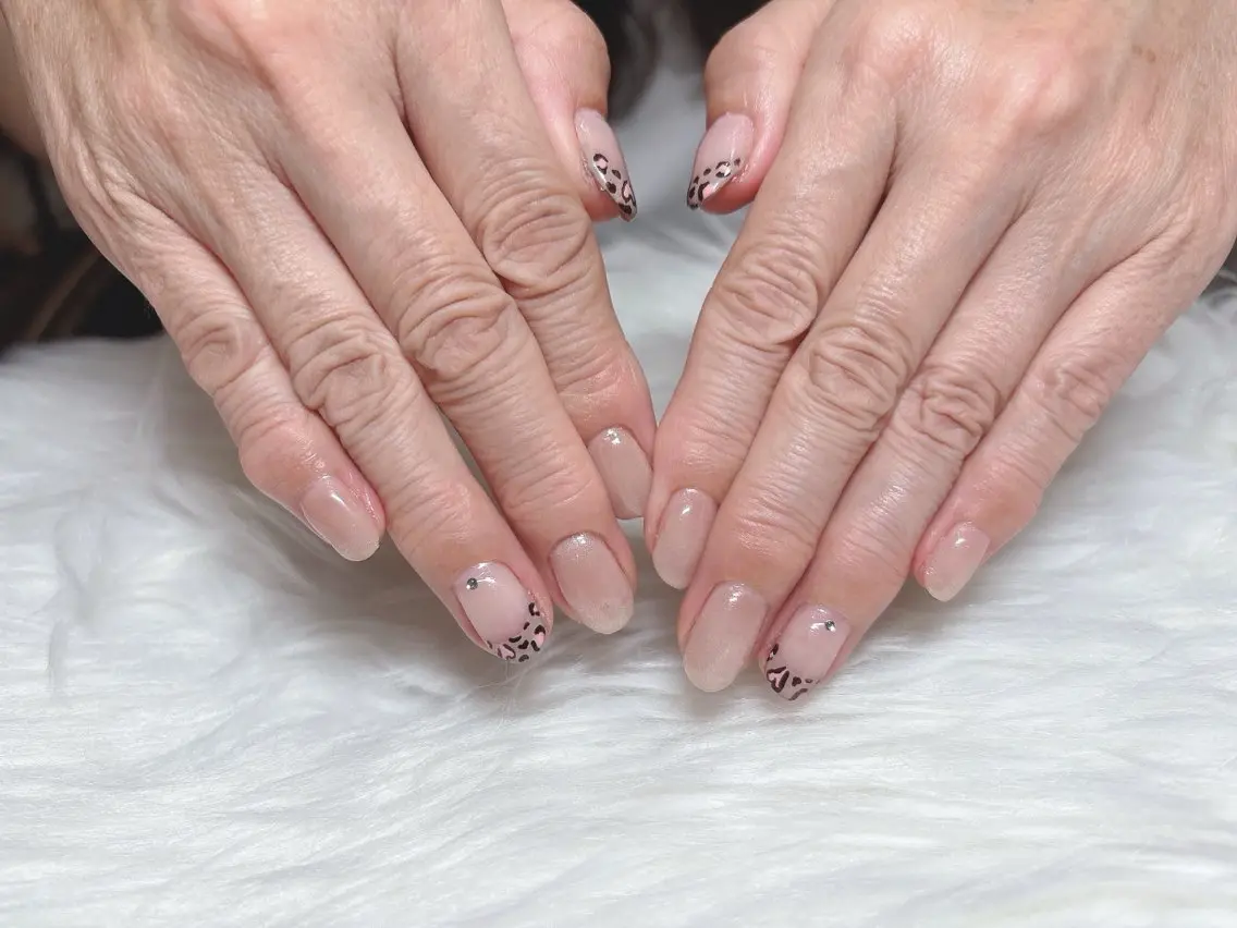 ネイル ジェルネイル グラデーション ラメ(グリッター) ラメグラデーション 持ち込み ハンドネイル a nailのネイルデザイン