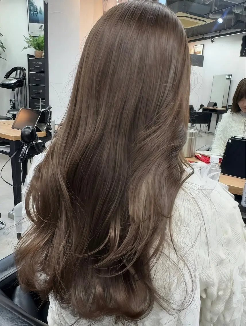 セミロング カラー ヘアカラー トリートメント Rico / bob/グレージュのヘアスタイル